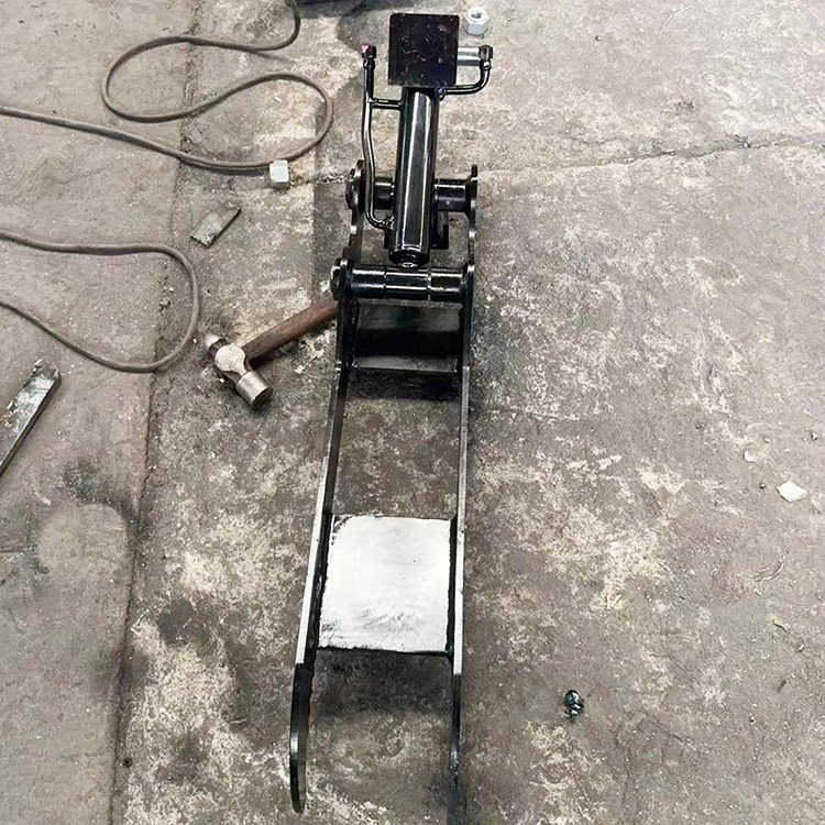 Weld-On Hydraulic Thumb
